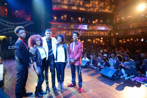 2016-BDTH-Chi-Showcase-289-Group-on-Stage